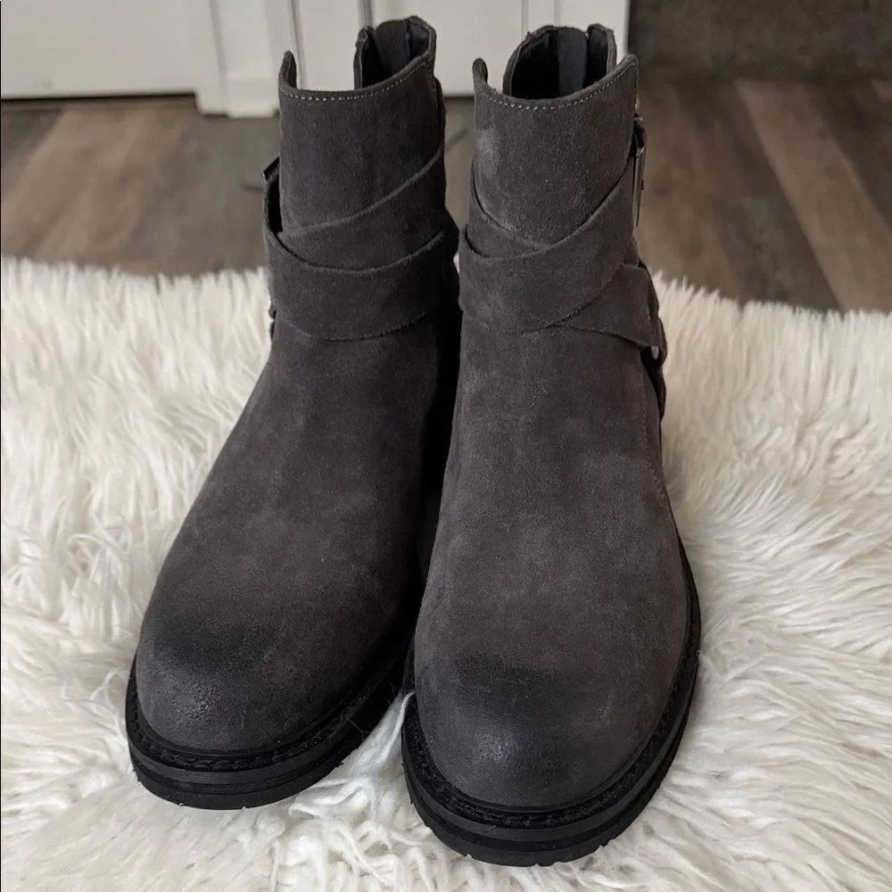 Karl Lagerfeld Gray Men's Suede Leather Boots Size 9.5 NWOT